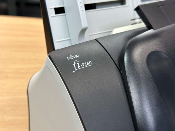 Cover Image Scanner fi-7160 (3)